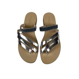 Belles and Becks Made in Italy Flat Silver Metallic Sandal Size 38 / US 7.5